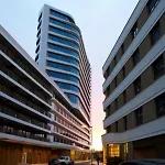 Hampton By Hilton Center East Hotel