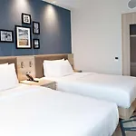 Hampton By Hilton Center East 3*