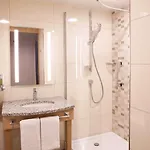 Hampton By Hilton Center East 3*