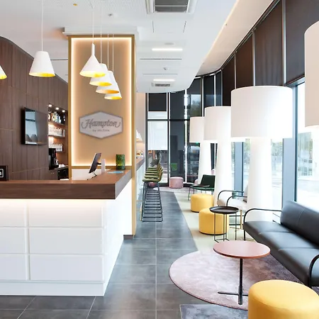 Hampton By Hilton Center East 3*
