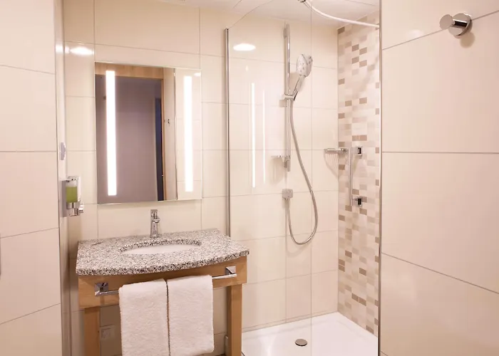 Hampton By Hilton Center East 3*