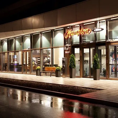 Hampton By Hilton Center East 3*