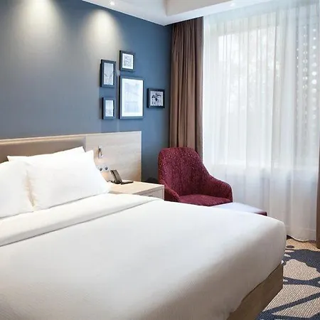 Hampton By Hilton Center East Hotel 3*