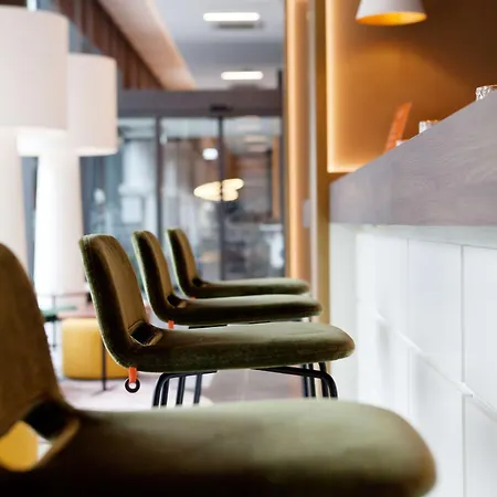 Hotell Hampton By Hilton Center East 3*