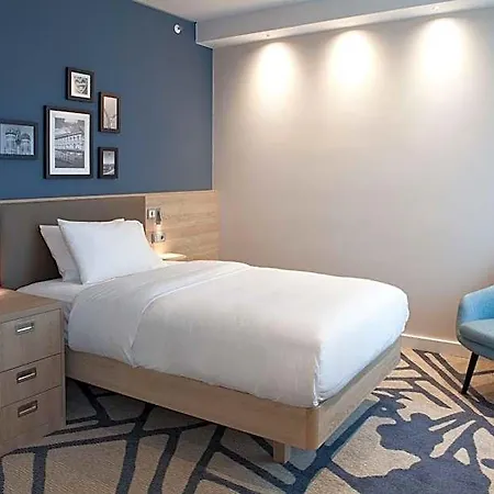 Hampton By Hilton Center East