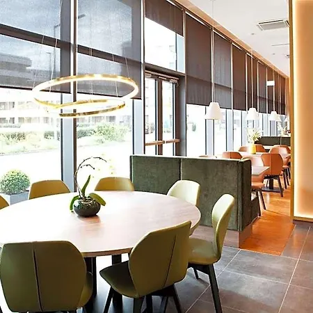 فندق Hampton By Hilton Center East 3*