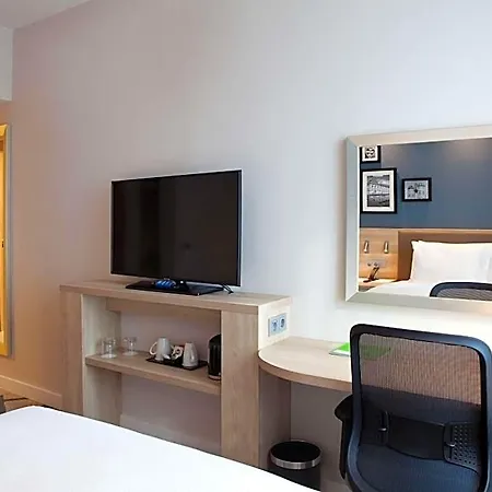 Hampton By Hilton Center East