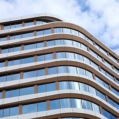 Hampton By Hilton Center East