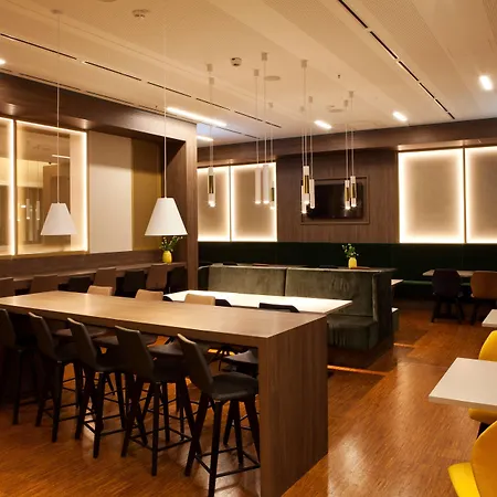 فندق Hampton By Hilton Center East 3*