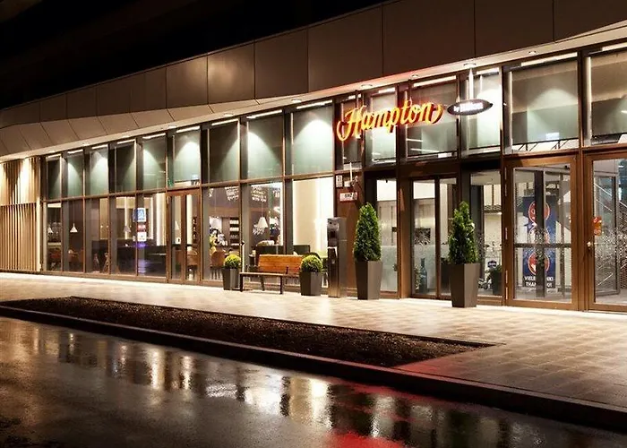 Hampton By Hilton Center East 3*
