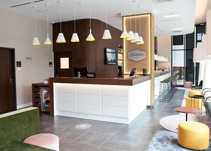 Hotel Hampton By Hilton Center East 3*