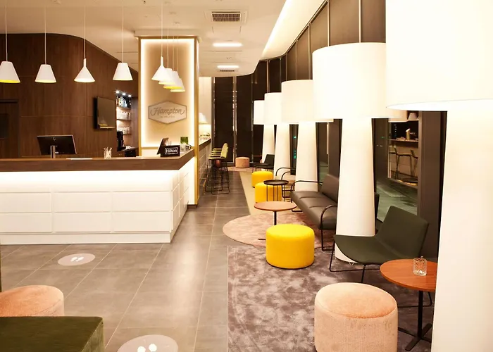 Hampton By Hilton Center East Hotel