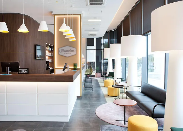 Hampton By Hilton Center East 3*