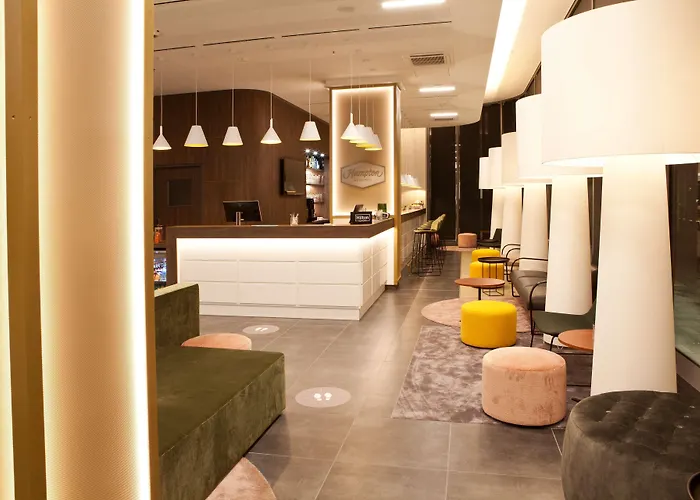 Hampton By Hilton Center East Hotel 3*