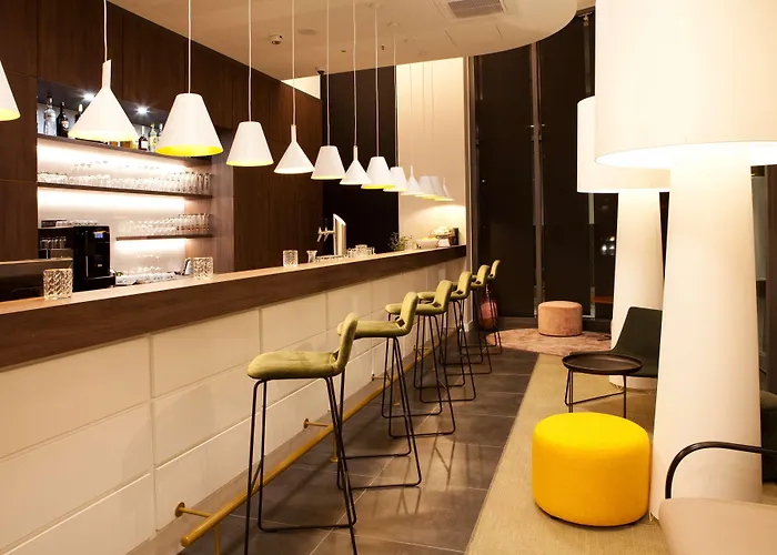 Hampton By Hilton Center East 3*