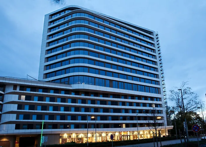Hampton By Hilton Center East München