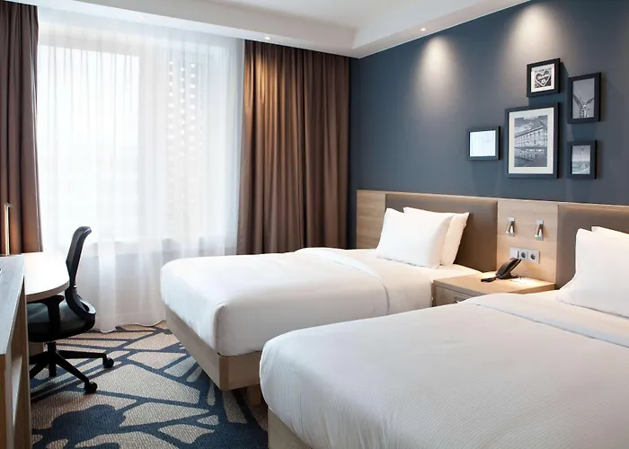 Hampton By Hilton Center East Hotel