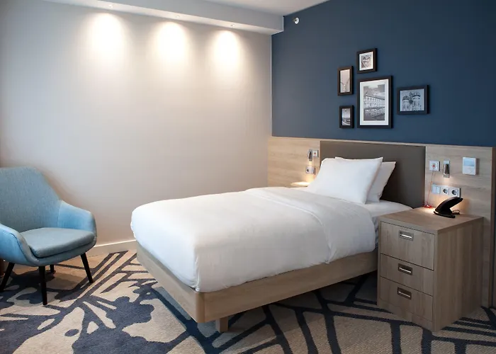 Hampton By Hilton Center East Hotel