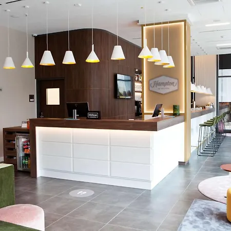 酒店 Hampton By Hilton Center East 3*