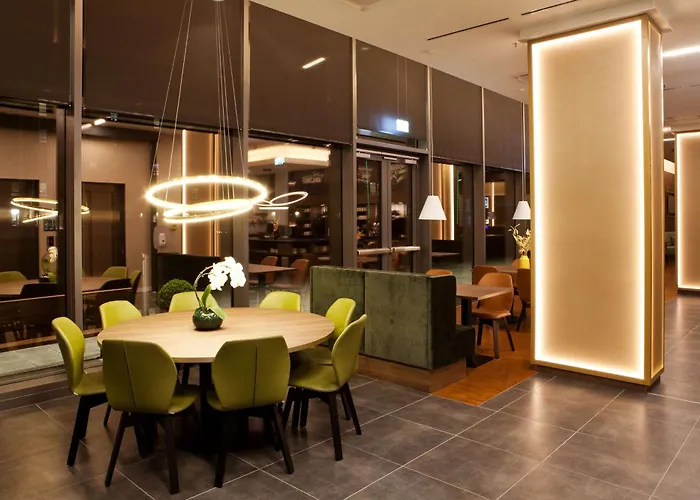 Hampton By Hilton Center East Hotel München